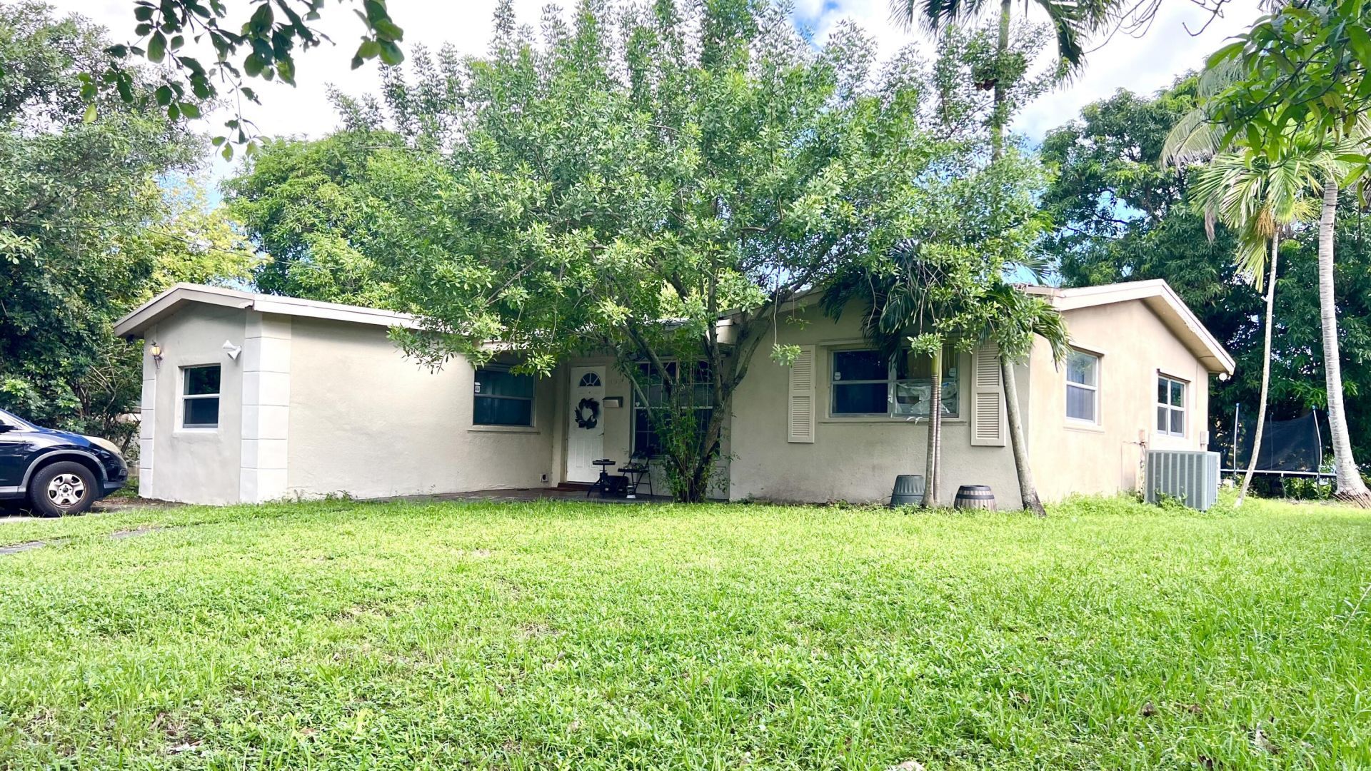 3999 NW 36th Street, Lauderdale Lakes, FL 33309 Photo