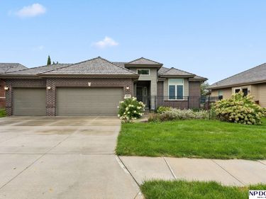 4810 S 155th Plaza, Omaha, NE 68137