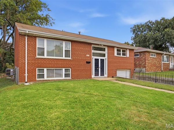 6920 Wanda Court, St Louis, MO 63116