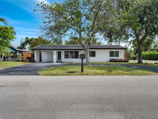 321 NW 36th St , Oakland Park, FL 33309