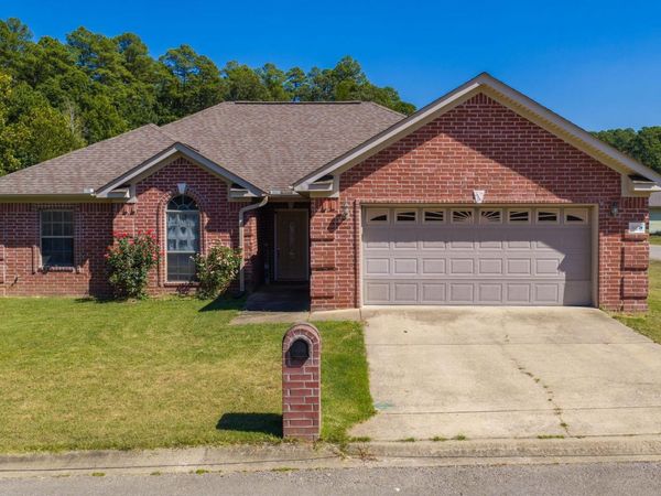 7004 Belmont Cove, Bauxite, AR 72011