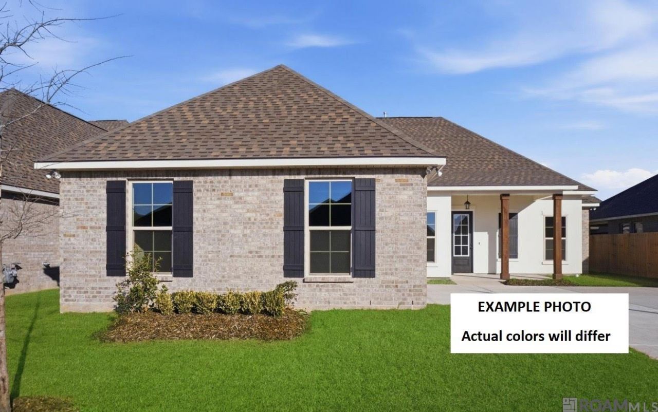 1380 Lakehaven Dr, Gonzales, LA 70737 Main Photo