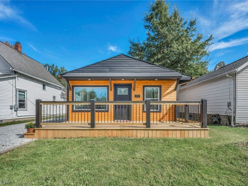 5857 Melody Lane, Mentor on the Lake, OH 44060 Photo 2