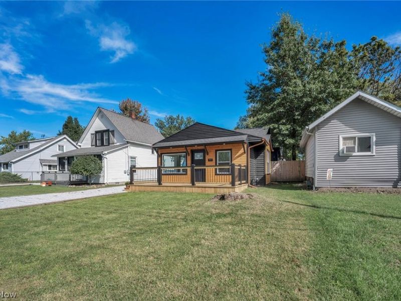 5857 Melody Lane, Mentor on the Lake, OH 44060 Photo 5