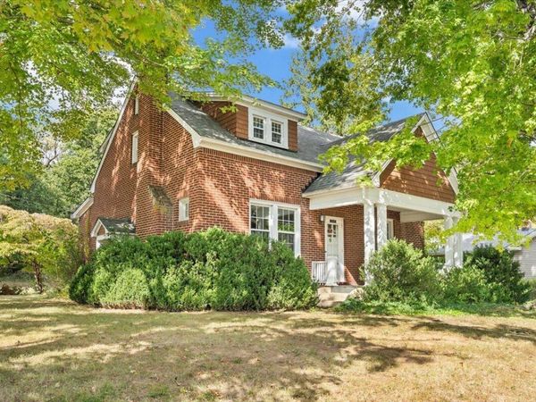300 2nd ST , Buchanan, VA 24066
