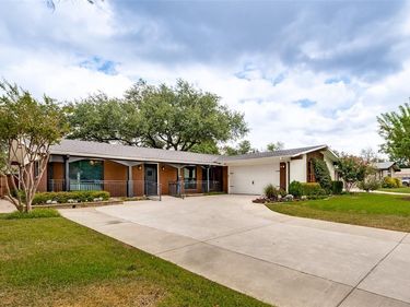 3259 Saint Croix Drive, Dallas, TX 75229