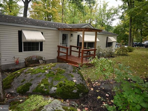 13 HILLSIDE, QUAKERTOWN, PA 18951