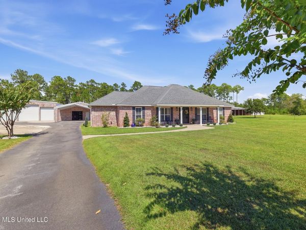 7405 N Old Fort Bayou Road, Ocean Springs, MS 39564