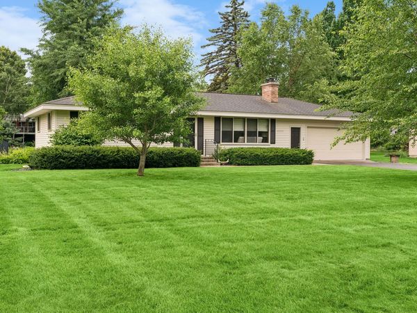 15525 7th Avenue N, Plymouth, MN 55447