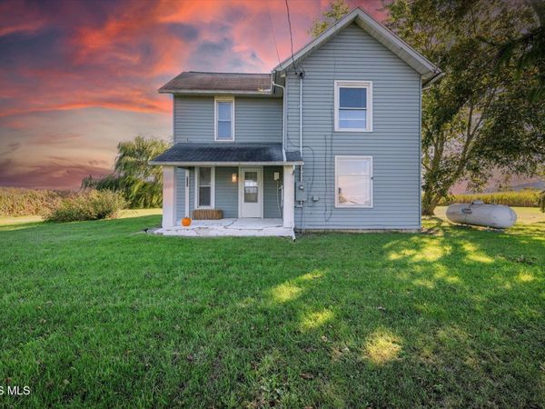 9763 Kramer Road, Bowling Green, OH 43402