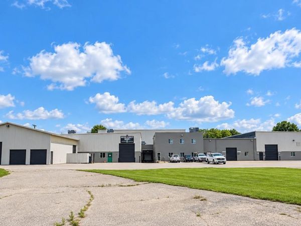 988 Rickett Road , Brighton, Mi 48116