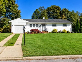 33 Jarvin Road Port Jefferson Station, NY 11776