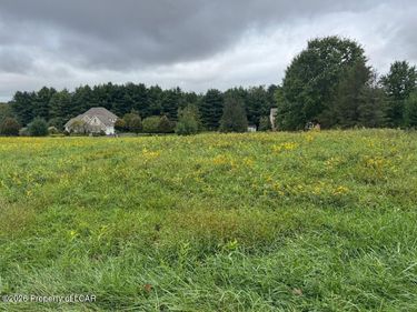 16 Fairway Lane, Sugarloaf, PA 18249