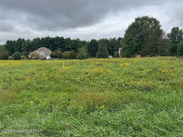 16 Fairway Lane, Sugarloaf, PA 18249