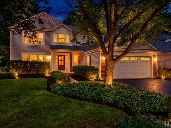 72 Julie Lane , Vernon Hills, IL 60061