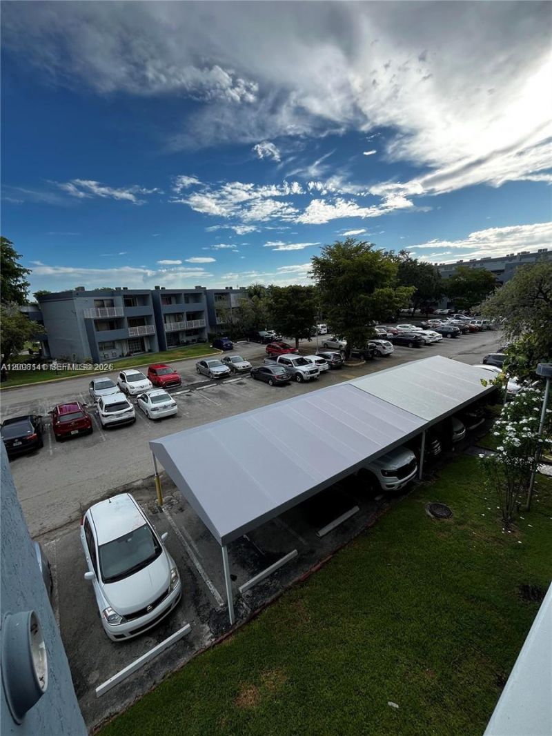 9357 Fontainebleau Blvd , Unit D304, Miami, FL 33172 Photo
