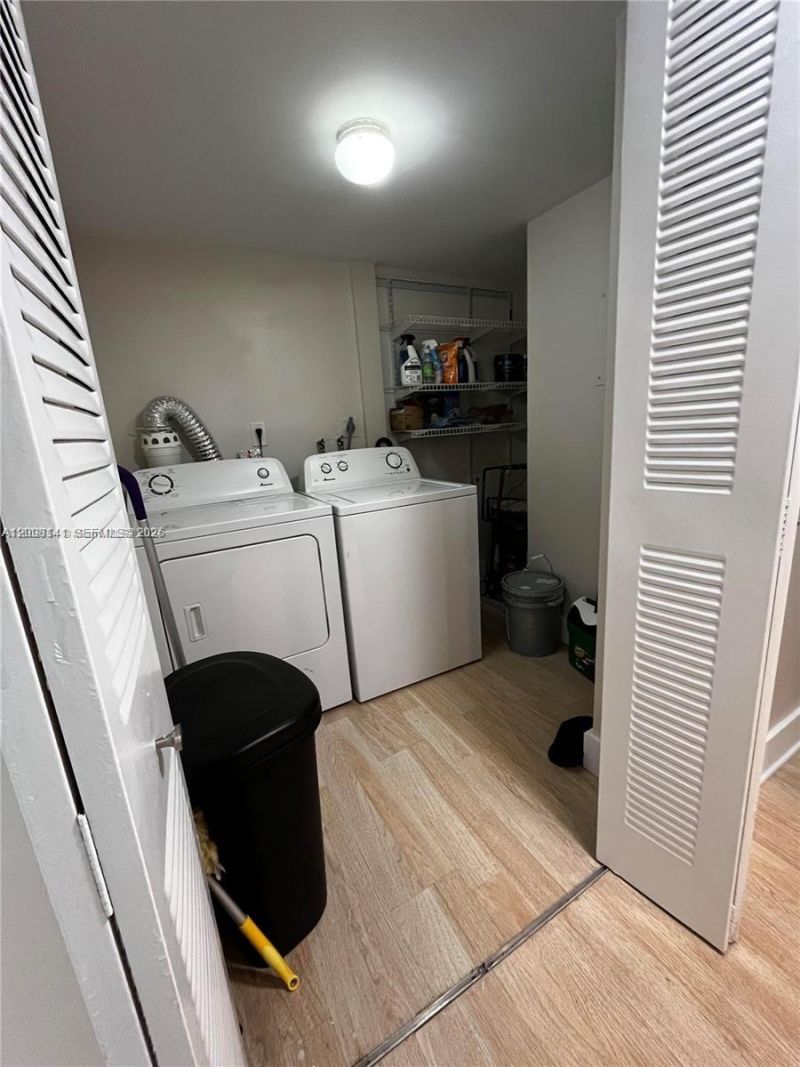 9357 Fontainebleau Blvd , Unit D304, Miami, FL 33172 Photo
