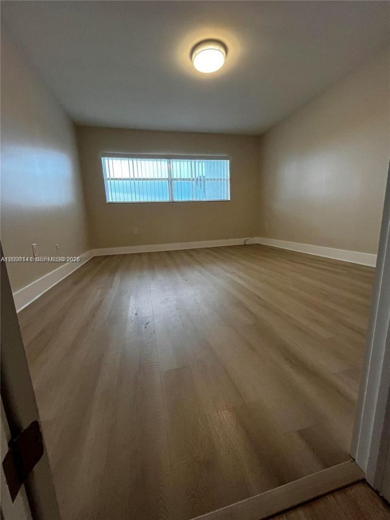 9357 Fontainebleau Blvd , Unit D304, Miami, FL 33172 Photo