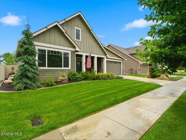 4821 E Alopex LN, Post Falls, ID 83854
