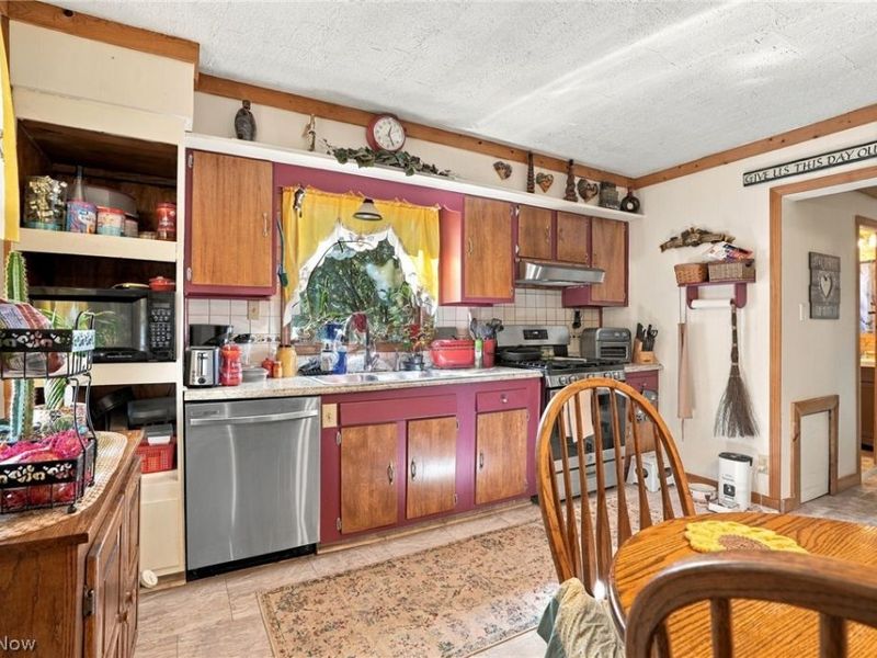 185 Brady Street, Magnolia, OH 44643 Photo 8