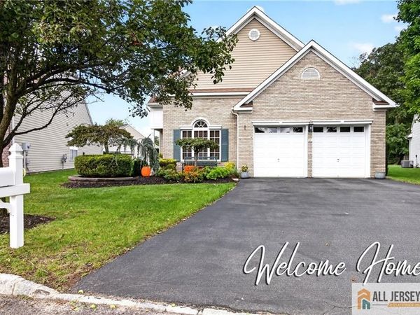 20 George W Helme Drive, Helmetta, NJ 08828
