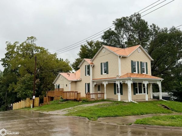 701 E 2Nd Street, Ottumwa, IA 52501