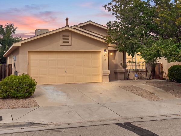 6419 Amberside Road NW, Albuquerque, NM 87120