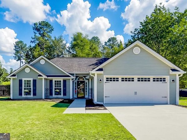 145 Abigail Circle, Ellabell, GA 31308