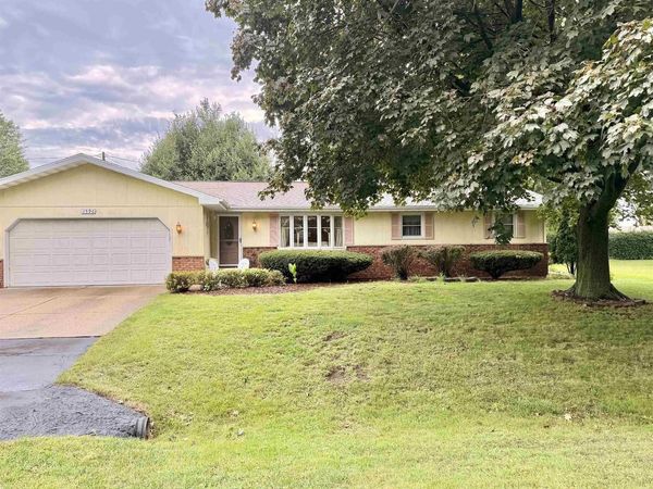 1596 OAKRIDGE COURT, Menasha, WI 54952
