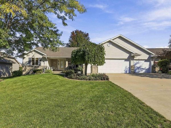 1394 W MASON RIDGE COURT, Appleton, WI 54914