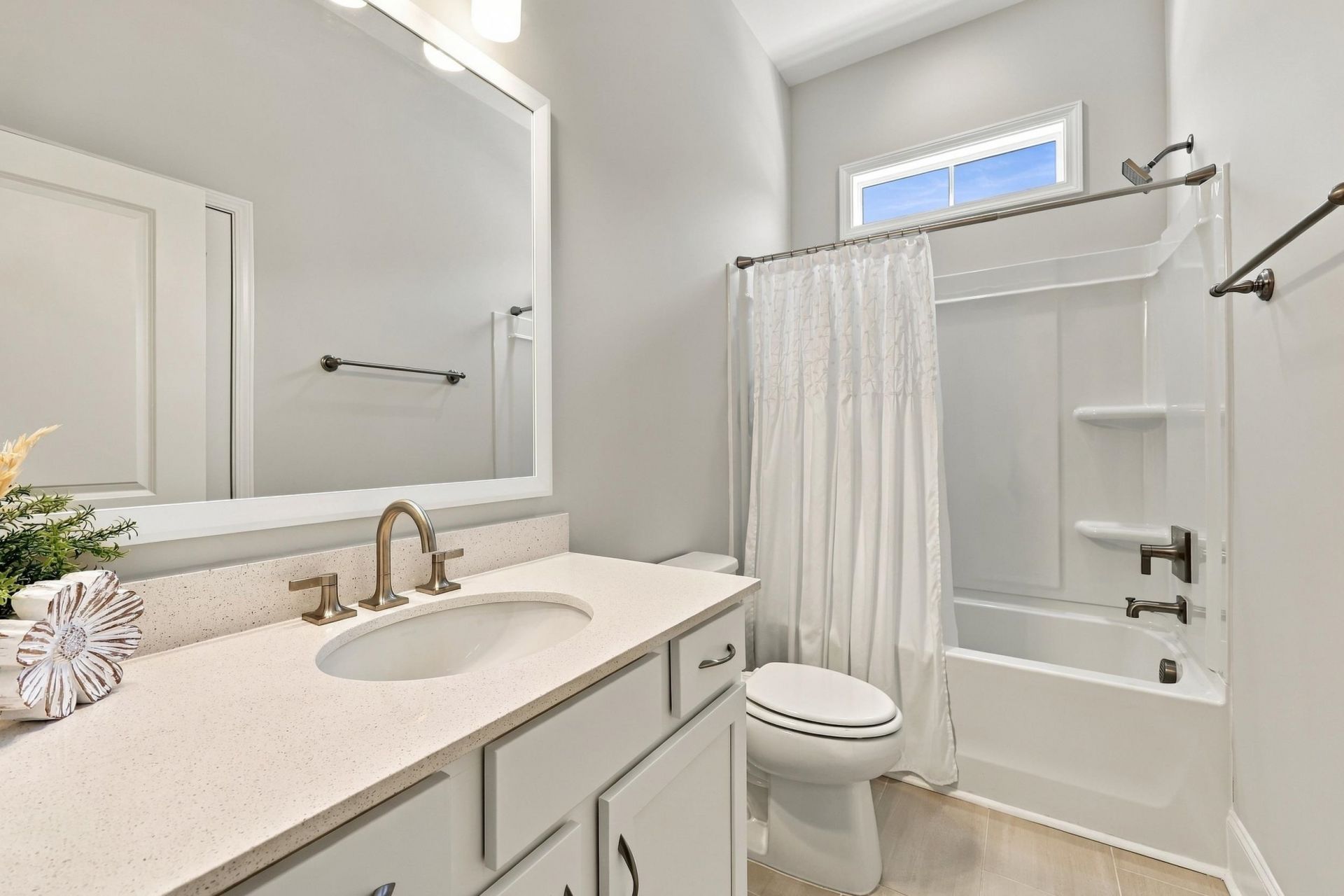 5038 Whitsett St. Photo 34