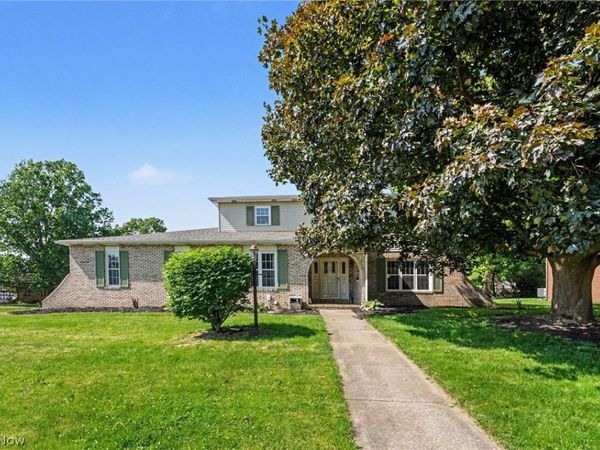 1907 Opal Street , Louisville, OH 44641