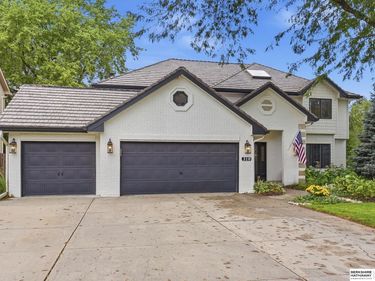 310 S 160th Street, Omaha, NE 68118