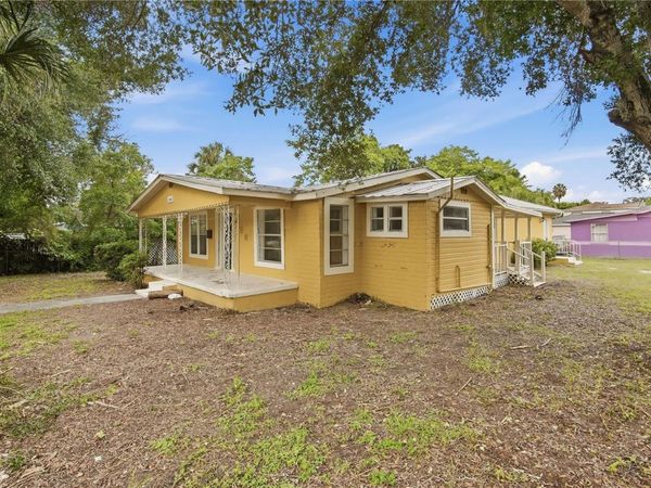 3508 E GENESEE STREET , TAMPA, FL 33610