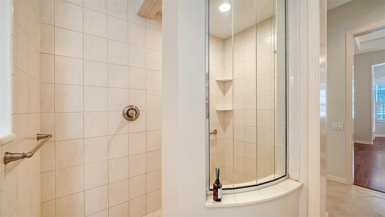 8105 Collingwood Court, University Park, FL 34201 Photo