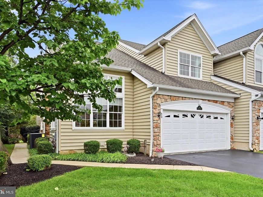 20 Oakbrook Court, Malvern, PA 19355 Main Photo