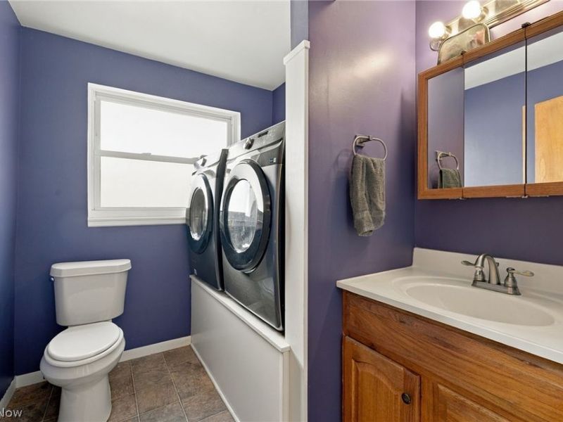 860 Meridian Street , Akron, OH 44310 Photo 10