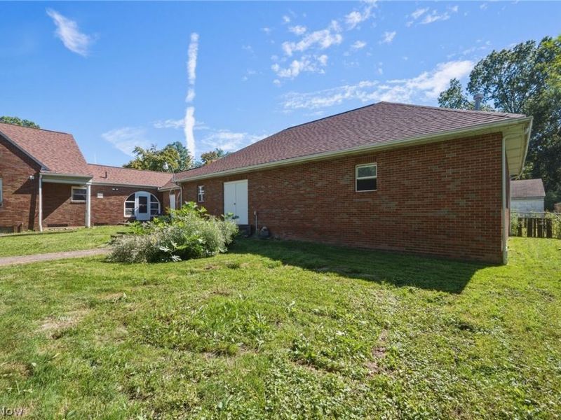860 Meridian Street , Akron, OH 44310 Photo 24