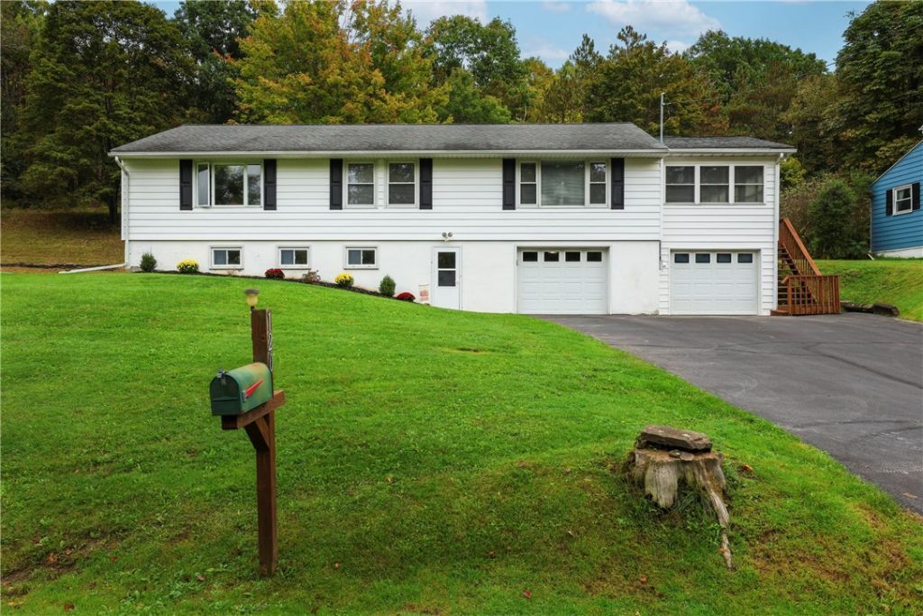 120 Bowman Hill Terrace, Horseheads, NY 14845 Main Photo
