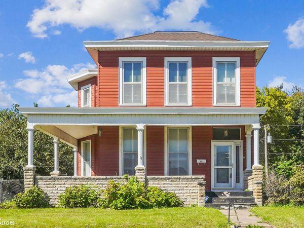 901 Summer Street, Burlington, IA 52601