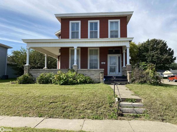 901 Summer Street, Burlington, IA 52601