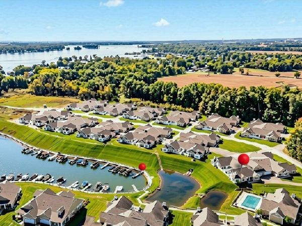 109 Narragansett Drive , Hebron, OH 43025