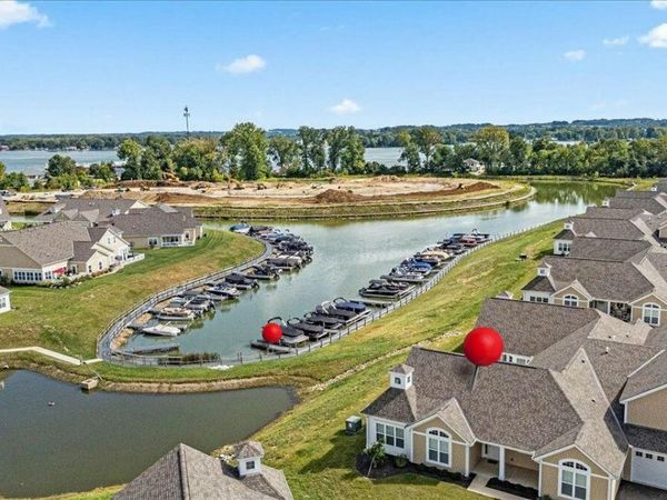 109 Narragansett Drive , Hebron, OH 43025