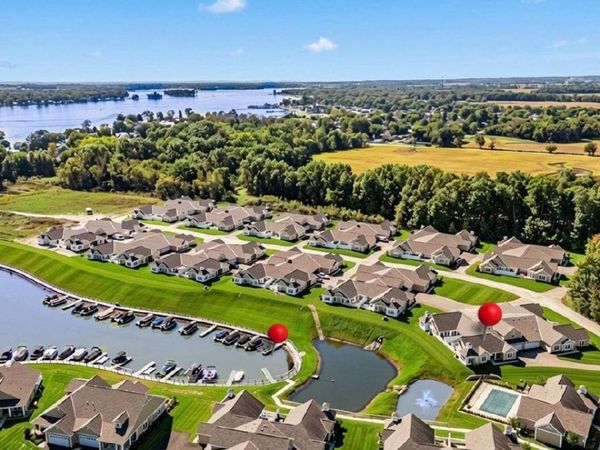 109 Narragansett Drive, Hebron, OH 43025