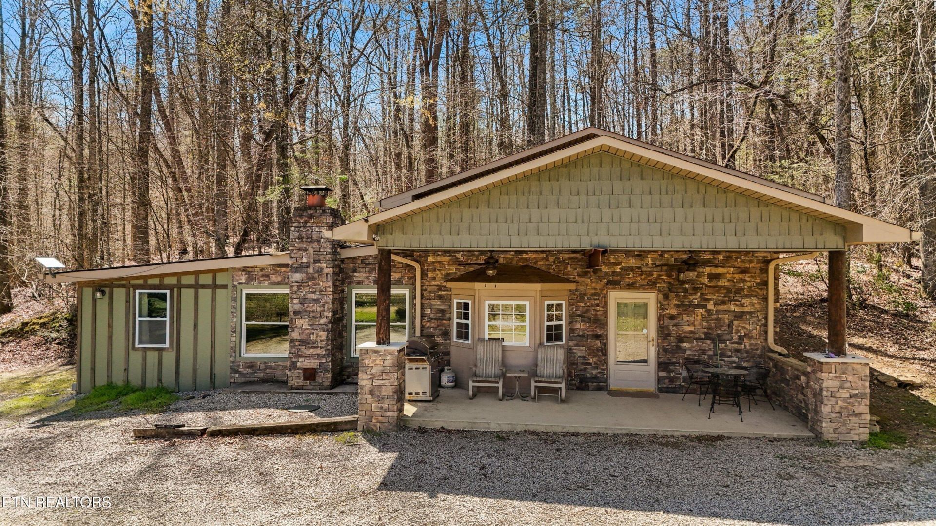1525 Cove Lane, Oliver Springs, TN 37840 Main Photo