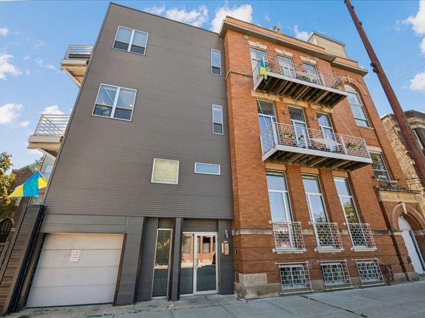 2411 W Walton Street, Unit 1C, Chicago, IL 60622