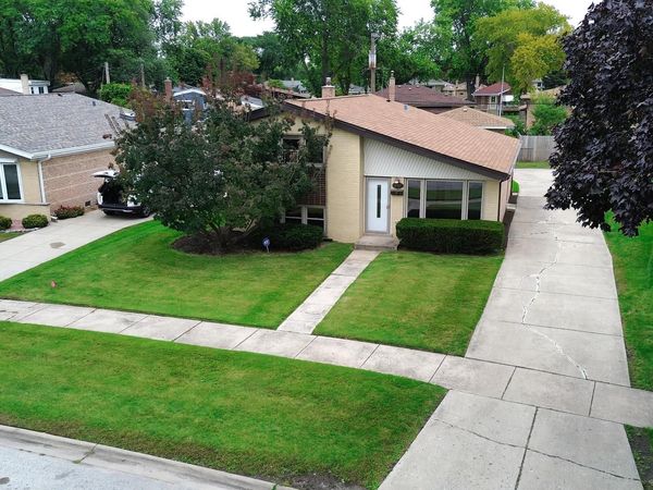10107 Lawrence Court , Oak Lawn, IL 60453