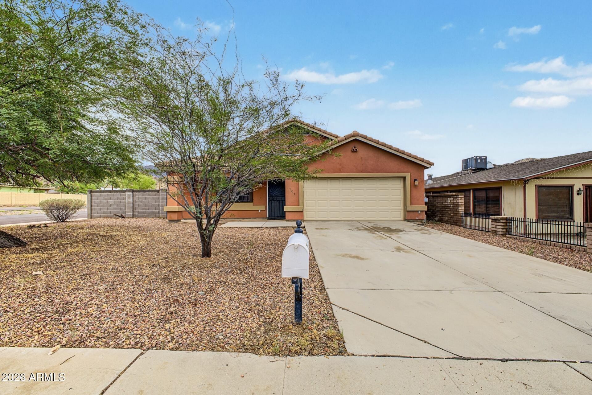 701 W Buist Avenue, Phoenix, AZ 85041 Main Photo