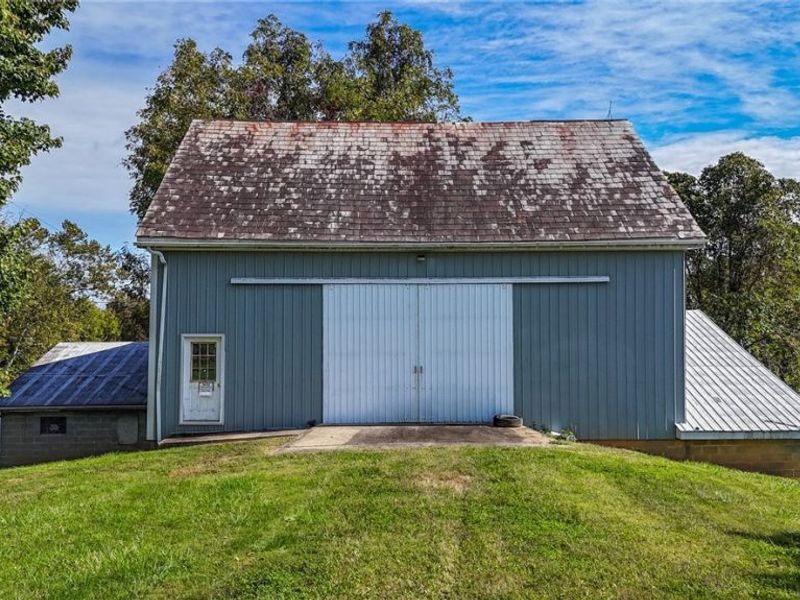 435 Croston Road, Chesterhill, OH 43787 Photo 4