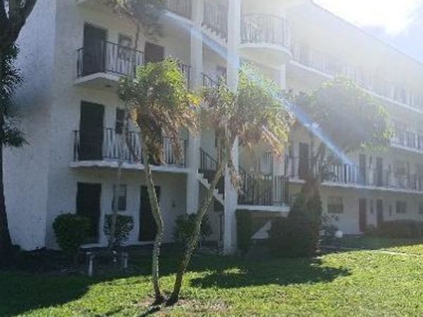 3330 SPANISH MOSS Terrace, Unit 110, Lauderhill, FL 33319